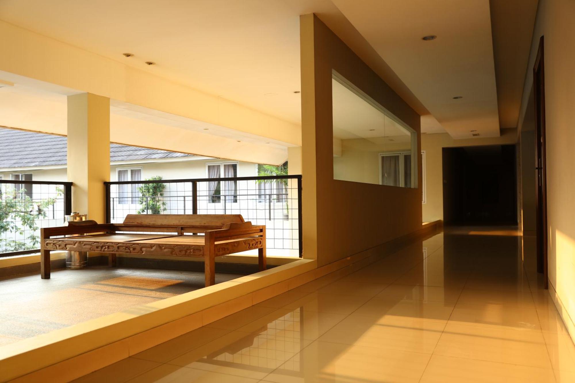 Bale Ocasa Hotel Tangerang Kültér fotó